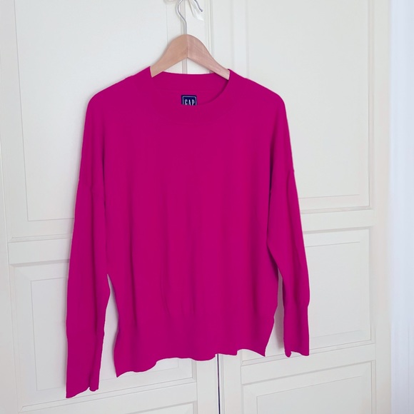 Bright and Light Sweater, Pop of colour for Spring, Brand: Gap - Picture 1 of 1